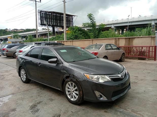 Toyota Camry 2012 Gray