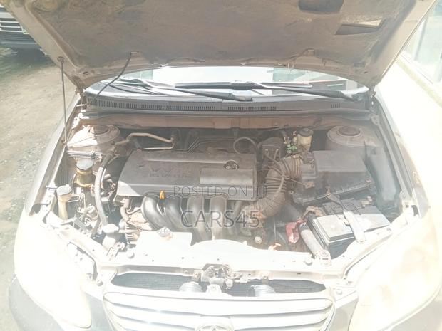 Toyota Corolla Sedan Automatic 2004 Gray