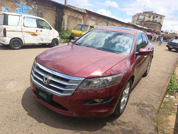 Honda Crosstour 2010 Red