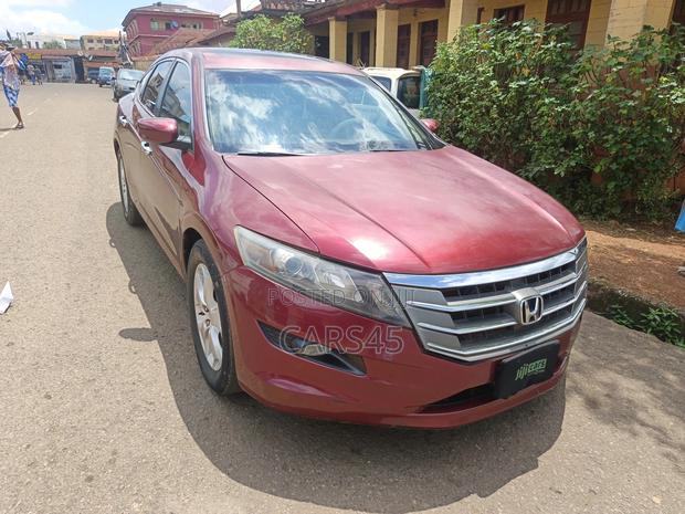 Honda Crosstour 2010 Red