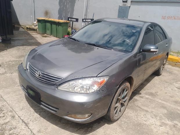 Toyota Camry 2003 Gray
