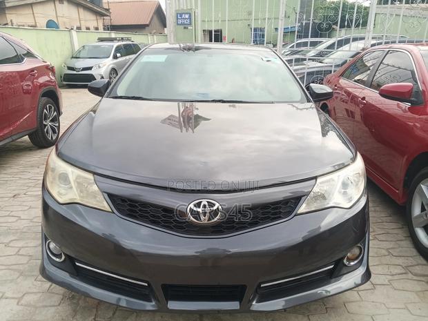 Toyota Camry 2014 Gray