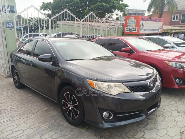 Toyota Camry 2014 Gray