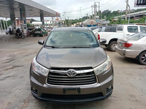 Toyota Highlander 2015 Gray