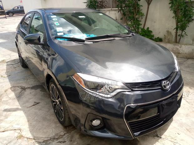 Toyota Corolla 2014 Black