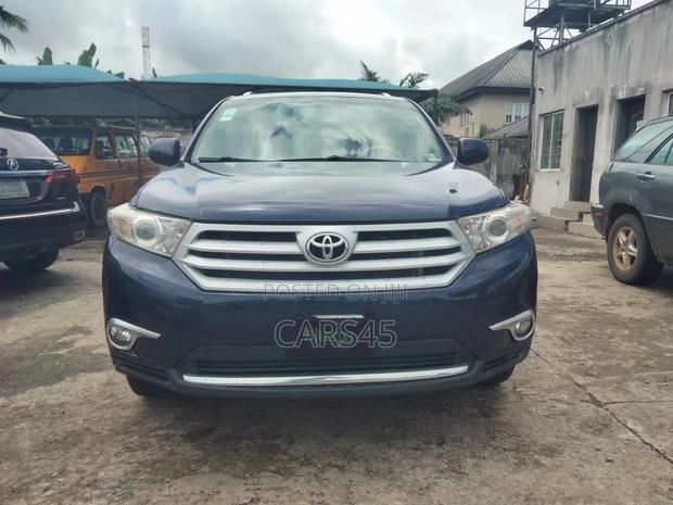 Toyota Highlander 2013 Blue