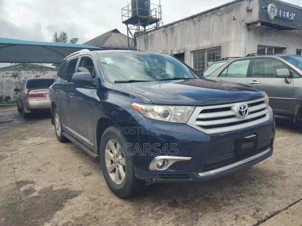 Toyota Highlander 2013 Blue