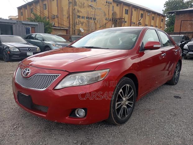 Toyota Camry 2009 Red