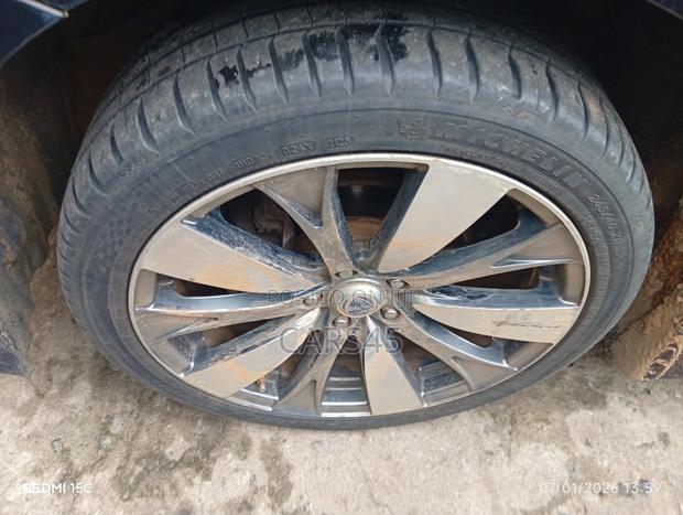 Nissan Elgrand 2011 Gray