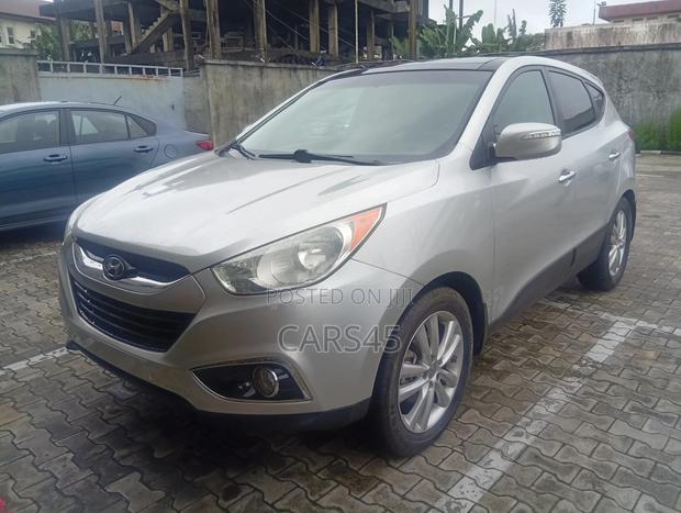 Hyundai Tucson 2013 Silver