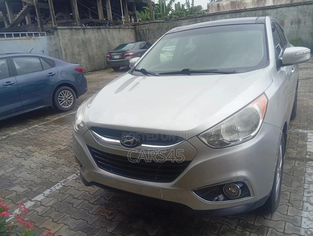 Hyundai Tucson 2013 Silver