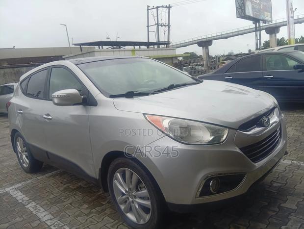 Hyundai Tucson 2013 Silver