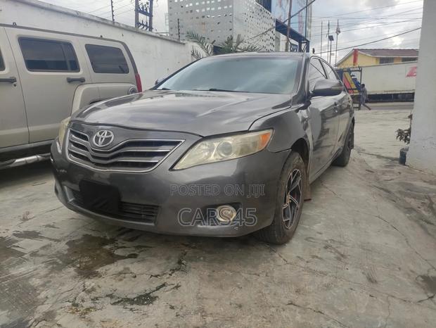 Toyota Camry 2007 Gray
