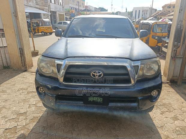 Toyota Tacoma 2005 Blue