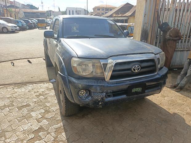 Toyota Tacoma 2005 Blue