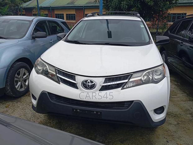Toyota RAV4 2015 White