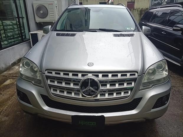 Mercedes-Benz M Class 2011 Silver