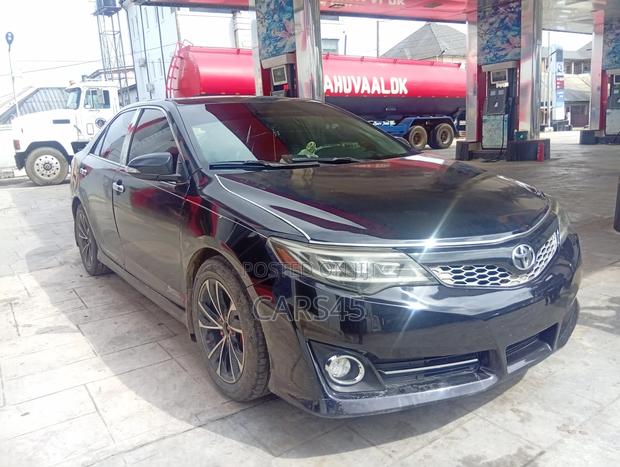 Toyota Camry 2013 Black