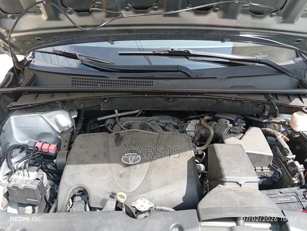 Toyota Highlander 2019 Silver