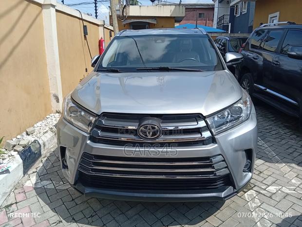 Toyota Highlander 2019 Silver