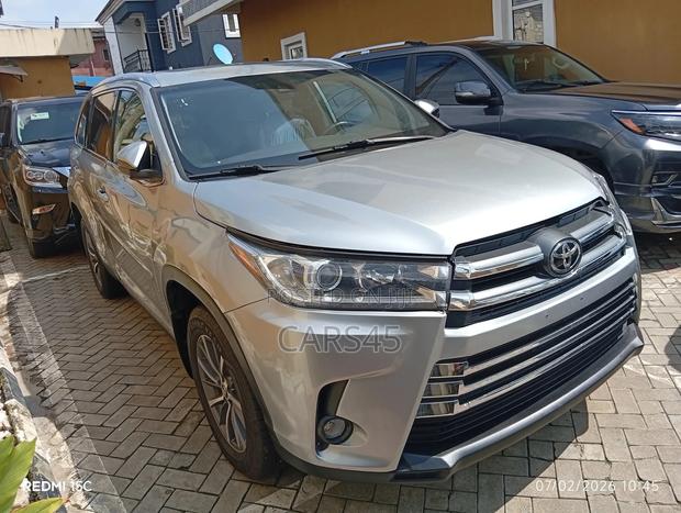 Toyota Highlander 2019 Silver