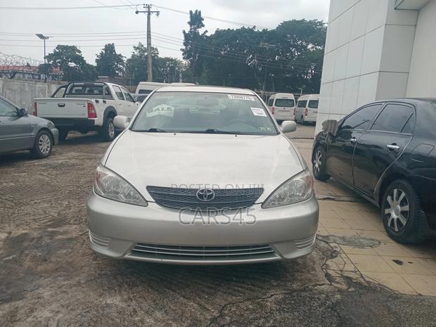 Toyota Camry 2003 Silver