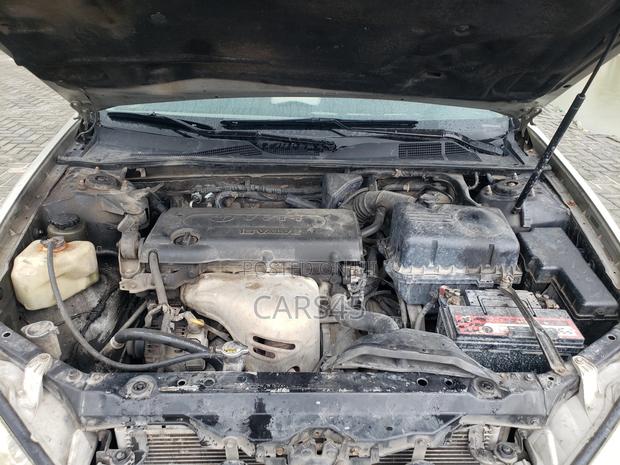 Toyota Camry 2004 Silver