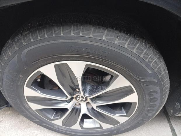 Toyota Highlander 2022 Black