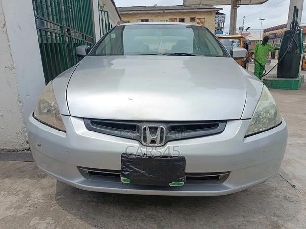 Honda Accord 2004 Silver