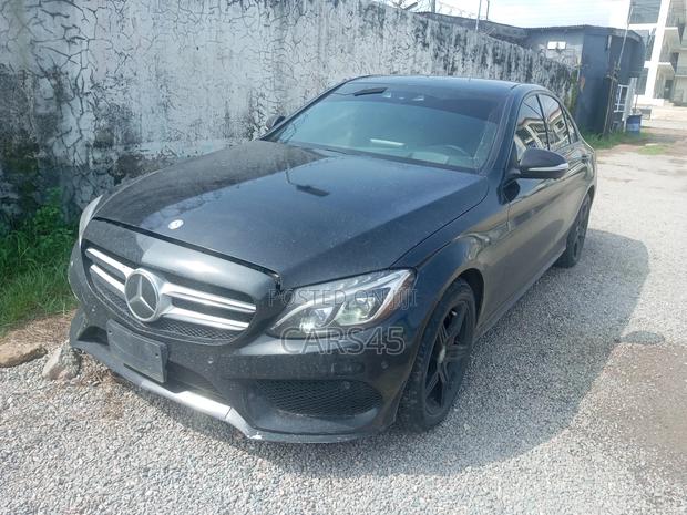 Mercedes-Benz C400 2016 Black