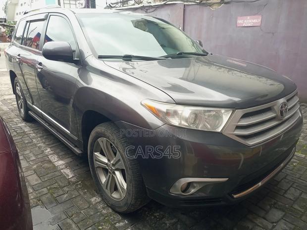 Toyota Highlander 2013 Silver