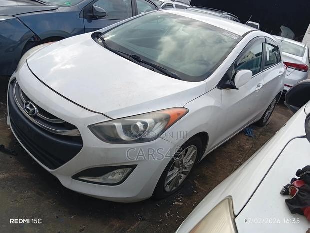 Hyundai Elantra 2014 White