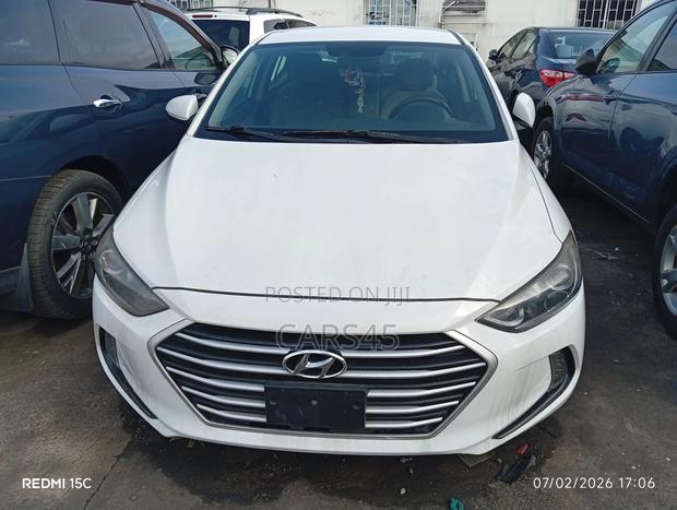 Hyundai Elantra 2017 White