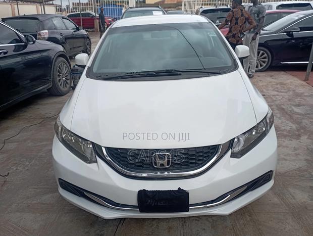 Honda Civic 2013 White