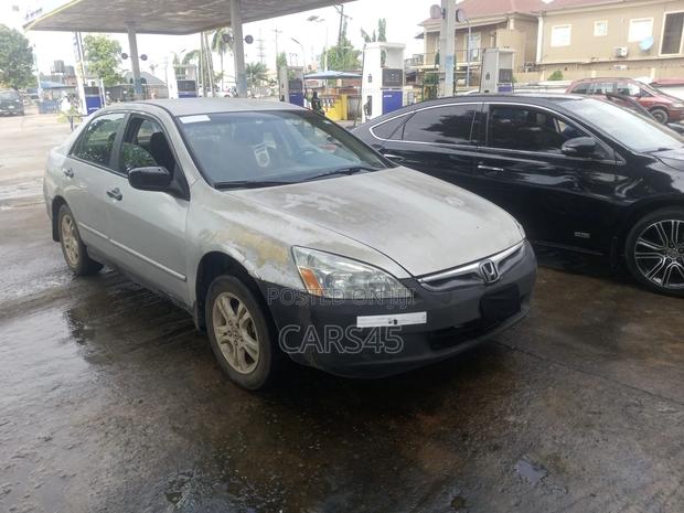 Honda Accord 2006 Silver