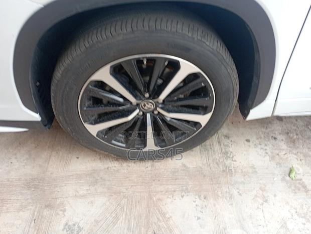 Toyota Highlander 2022 Black