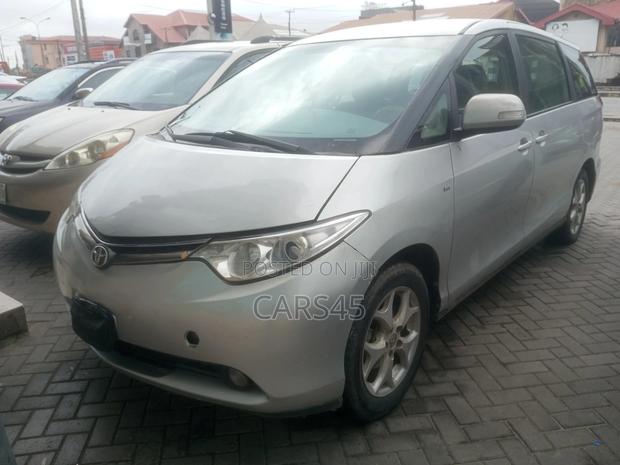Toyota Previa 2012 Silver