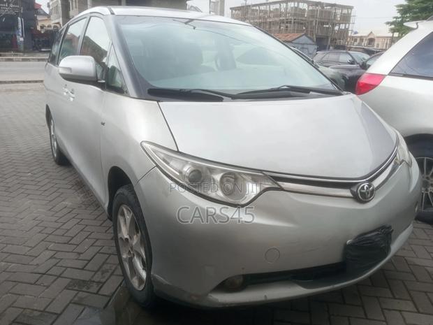 Toyota Previa 2012 Silver