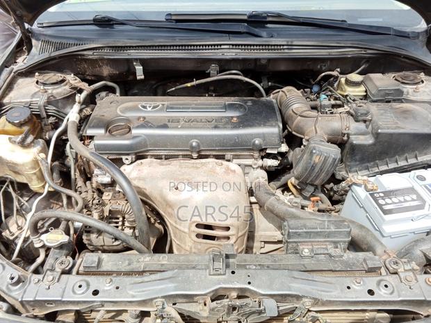 Toyota Avensis 2008 Gray