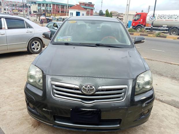 Toyota Avensis 2008 Gray