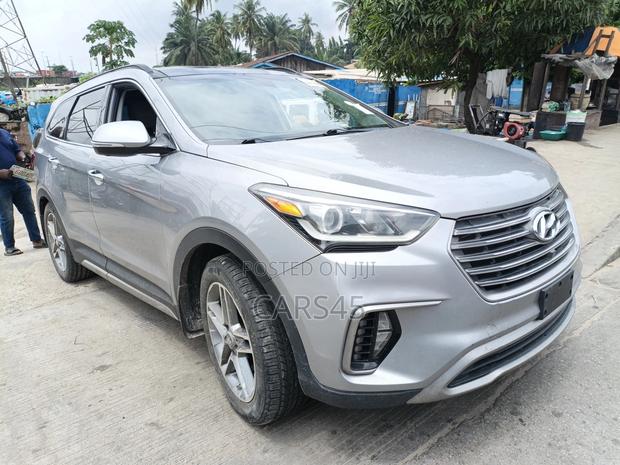 Hyundai Santa Fe 2017 Gray
