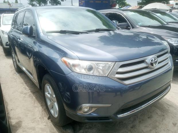 Toyota Highlander 2013 Blue