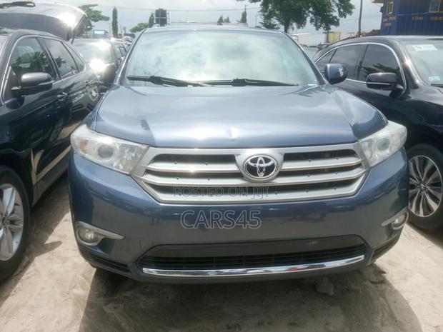Toyota Highlander 2013 Blue