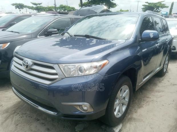 Toyota Highlander 2013 Blue