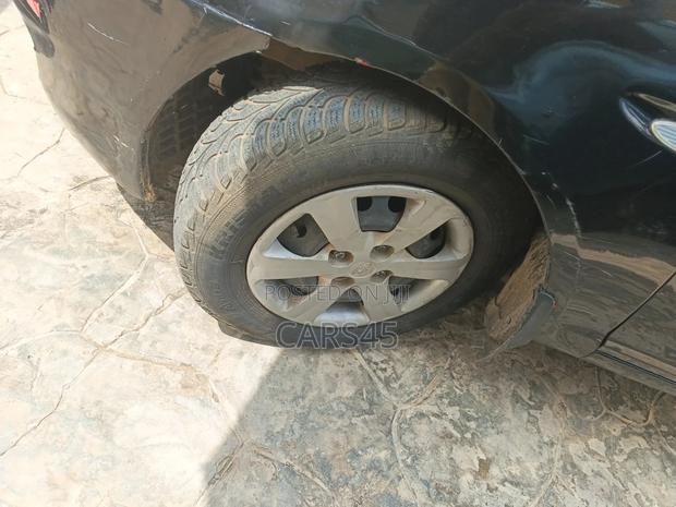 Hyundai Accent 2009 Black
