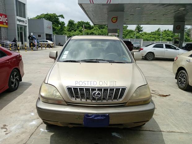 Lexus RX 2000 Gold