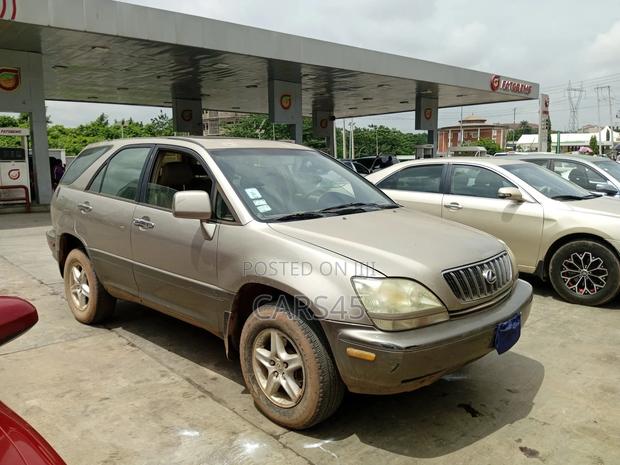 Lexus RX 2000 Gold