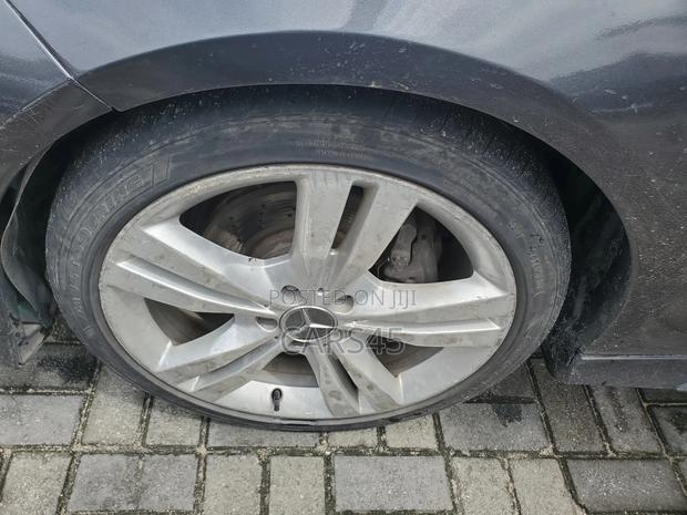 Mercedes-Benz E350 2011 Gray