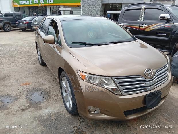 Toyota Venza 2009 Gold