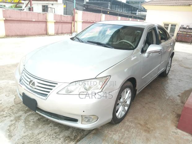 Lexus ES 2011 Silver